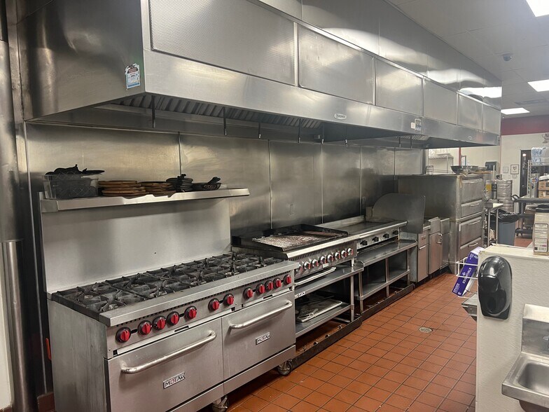 More Photos Of 107 W Coal Ave, Gallup Restaurant For Sale