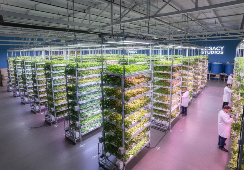 More Photos Of 2404 Hubbard St, Jacksonville Warehouse For Lease