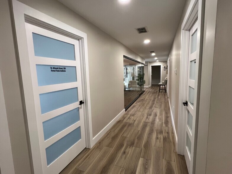 More Photos Of 1522 Oakhurst Dr, Charleston Office For Sale