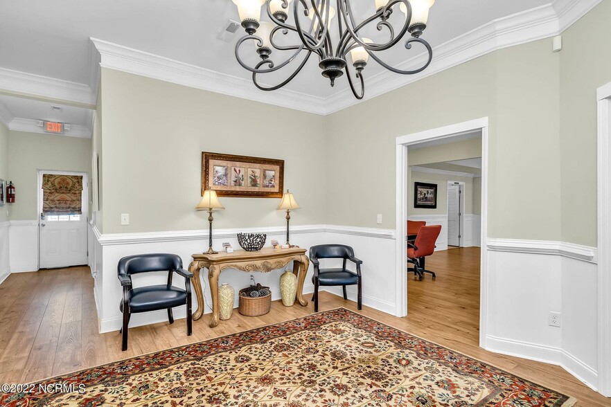 More Photos Of 803 Dawson St, Wilmington Storefront Retail Office For Sale