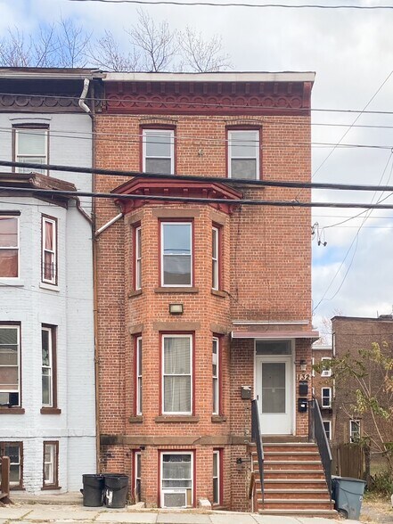 More Photos Of 132 Chambers St, Newburgh Apartments For Sale