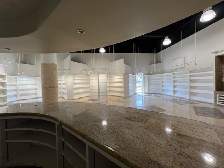 More Photos Of 1201 Jackson Rd, McAllen Light Distribution For Lease