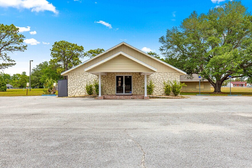 More Photos Of 484 Emerald Rd, Ocala Religious Facility For Sale