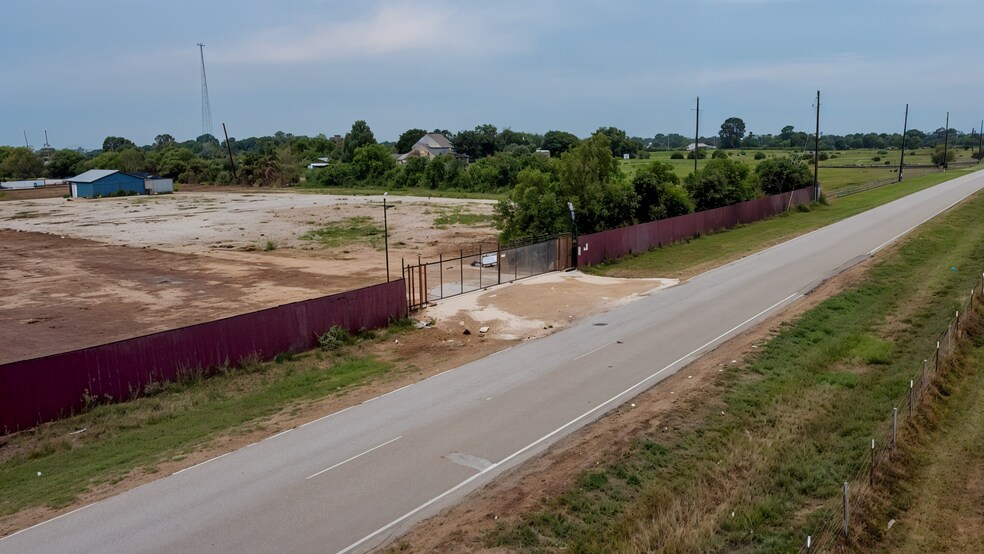 More Photos Of 18745 Blinka rd, Waller Land For Lease