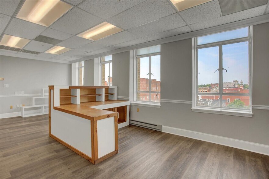 More Photos Of 5 Public Sq, Hagerstown Loft Creative Space For Lease
