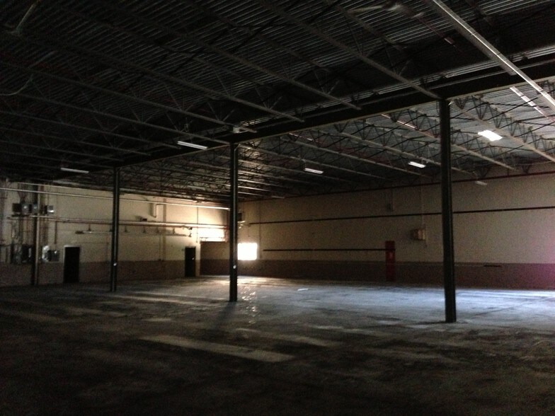 More Photos Of 715 Greylock St, Lee Manufacturing For Lease