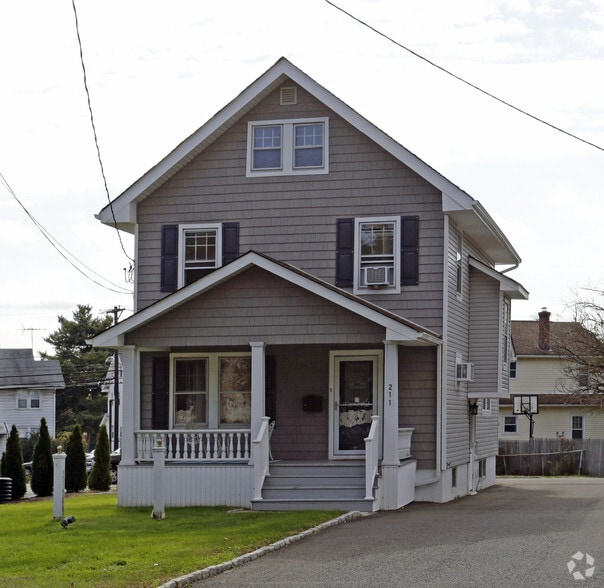 More Photos Of 211 W End Ave, Raritan Coworking Space