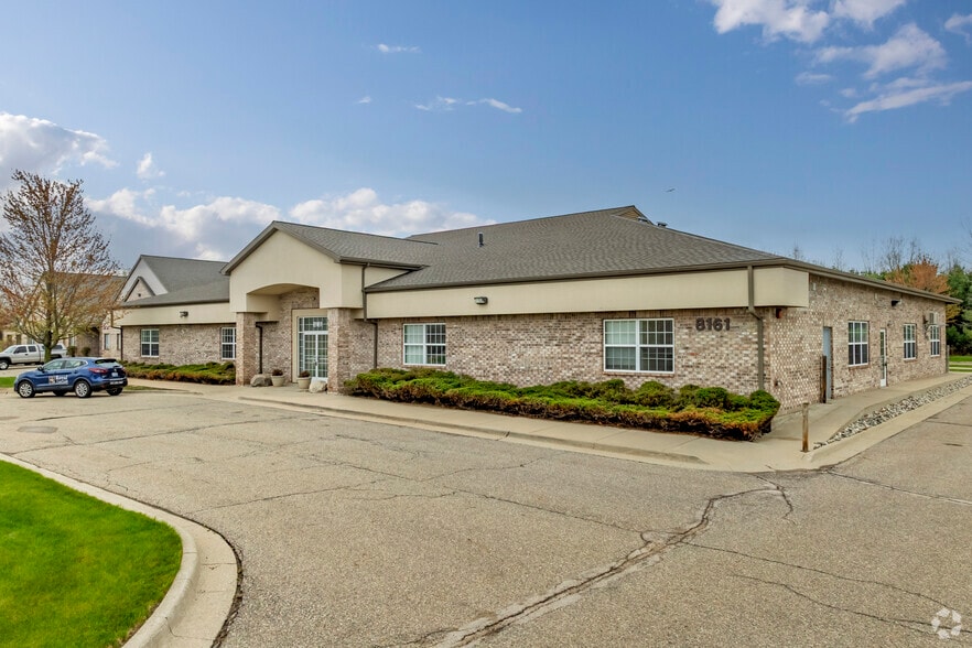 Primary Photo Of 8161 Executive Ct, Lansing Medical For Lease