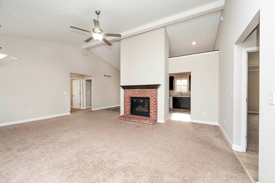 More Photos Of 65 Maplehurst Dr, Brownsburg Office For Sale