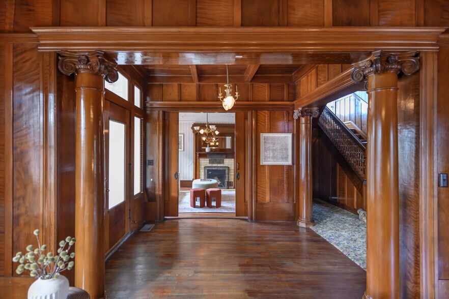 More Photos Of 8 Keller St, Petaluma Office Residential For Sale