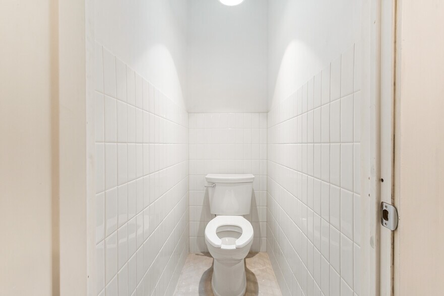 More Photos Of 78 Main St, Bisbee Restaurant For Sale