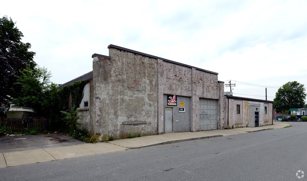 More Photos Of 42-52 Federal ave, Quincy Manufacturing For Sale