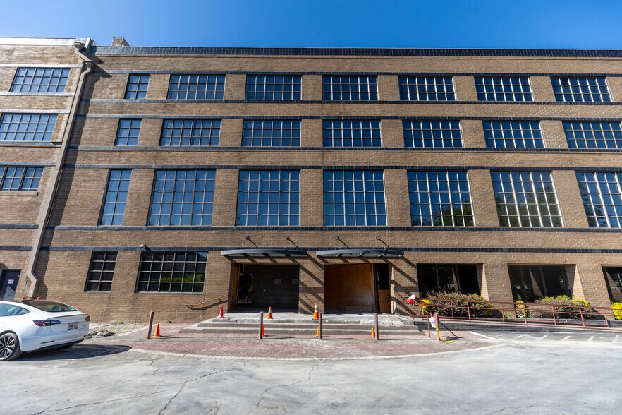 More Photos Of 1800 3rd St, Sacramento Loft Creative Space For Lease