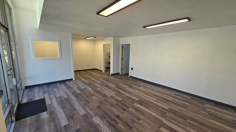 More Photos Of 38 Commerce Pl, Vacaville Light Manufacturing For Lease