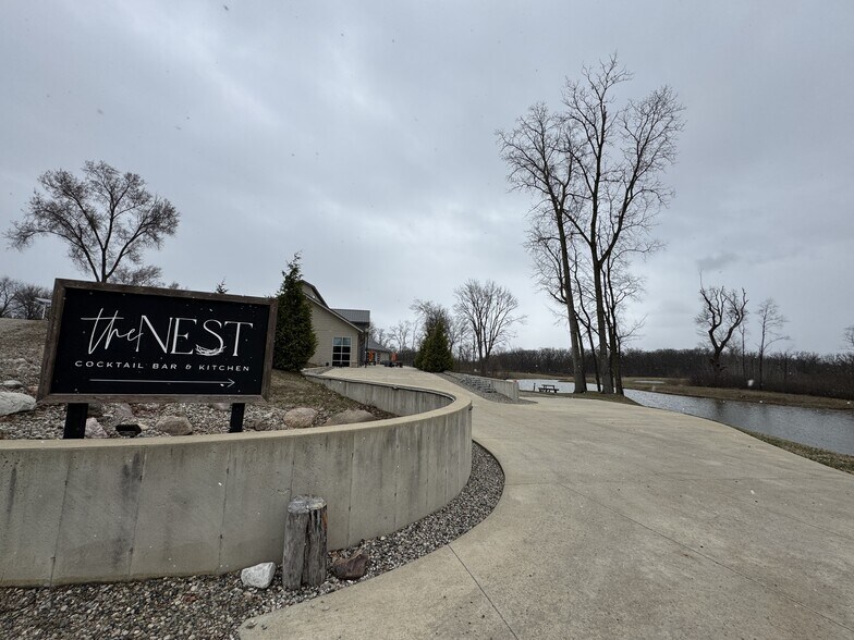 More Photos Of 20390 N M 52, Chelsea Restaurant For Lease