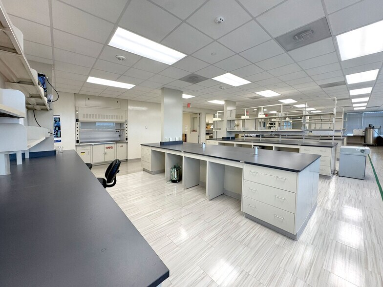 More Photos Of 9713 Key West Ave, Rockville Unknown For Lease