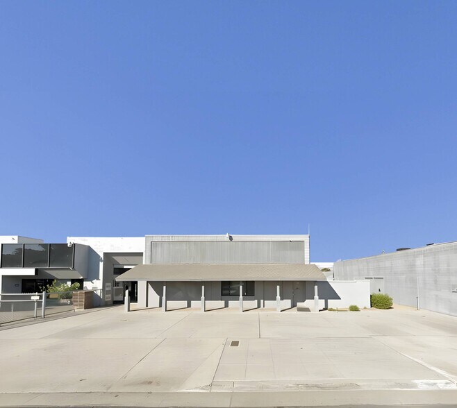 Primary Photo Of 815 Lincoln Ave, Clovis Warehouse For Sale