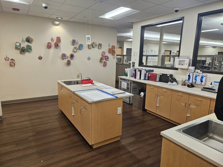 More Photos Of 10690 Del Mar Pky, Aurora Unknown For Lease