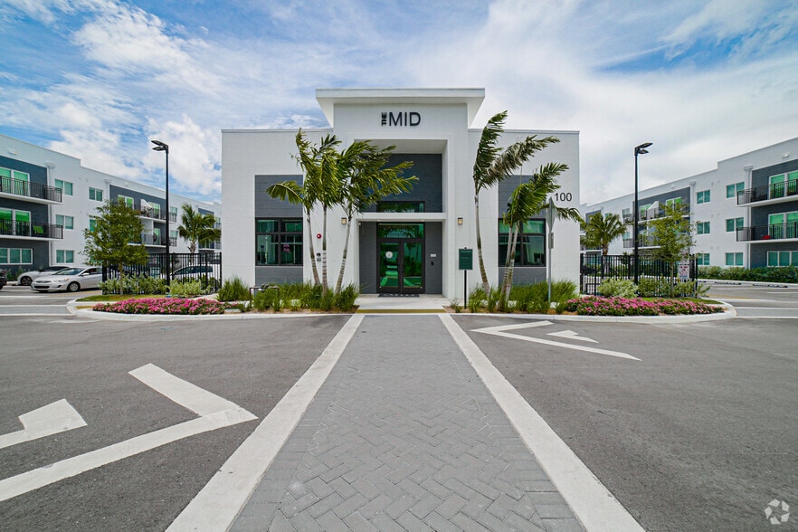 More Photos Of 1601 N Dixie Hwy, Lake Worth Apartments For Lease