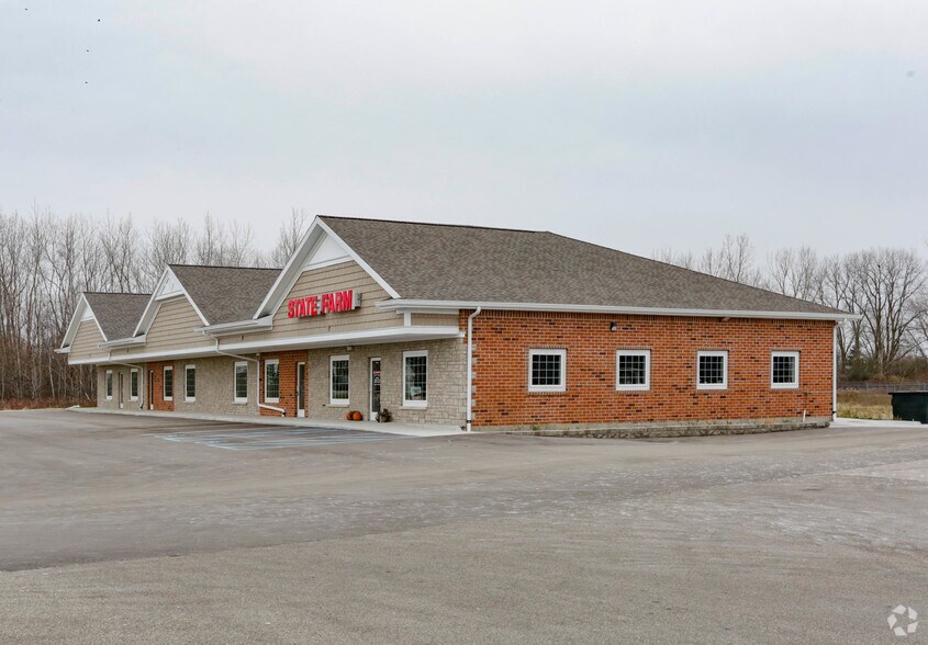 More Photos Of 6185 Tittabawassee Rd, Saginaw Storefront For Lease