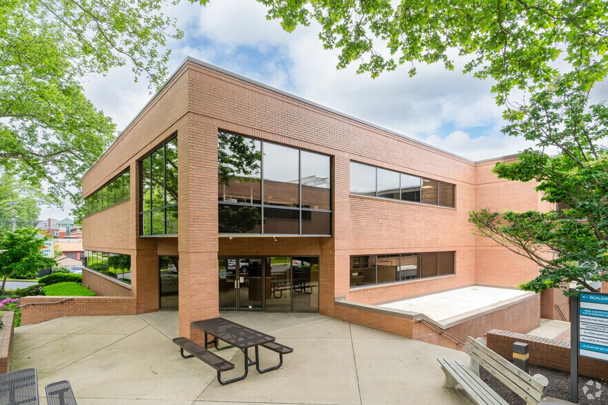 More Photos Of 1235 Penn Ave, Wyomissing Medical For Lease