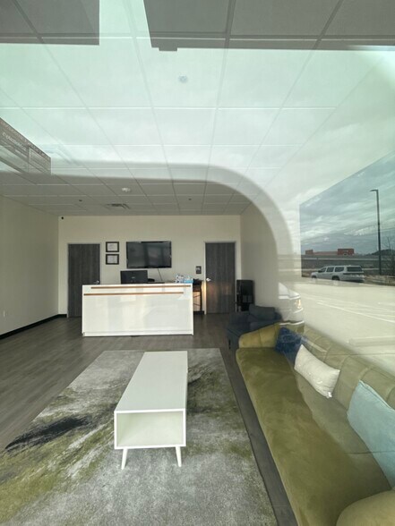 More Photos Of 201 N Interstate 35, Gainesville Storefront Retail Office For Lease
