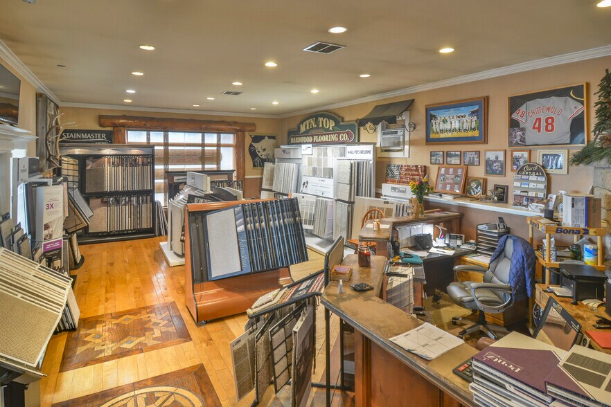 More Photos Of 25266 Highway 18, Crestline Service Station For Sale