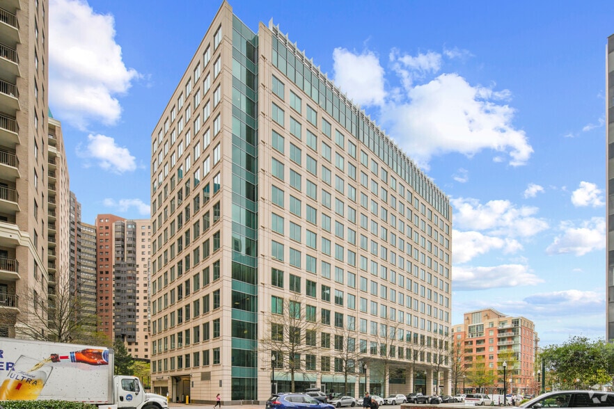 More Photos Of 4100 N Fairfax Dr, Arlington Office For Sale