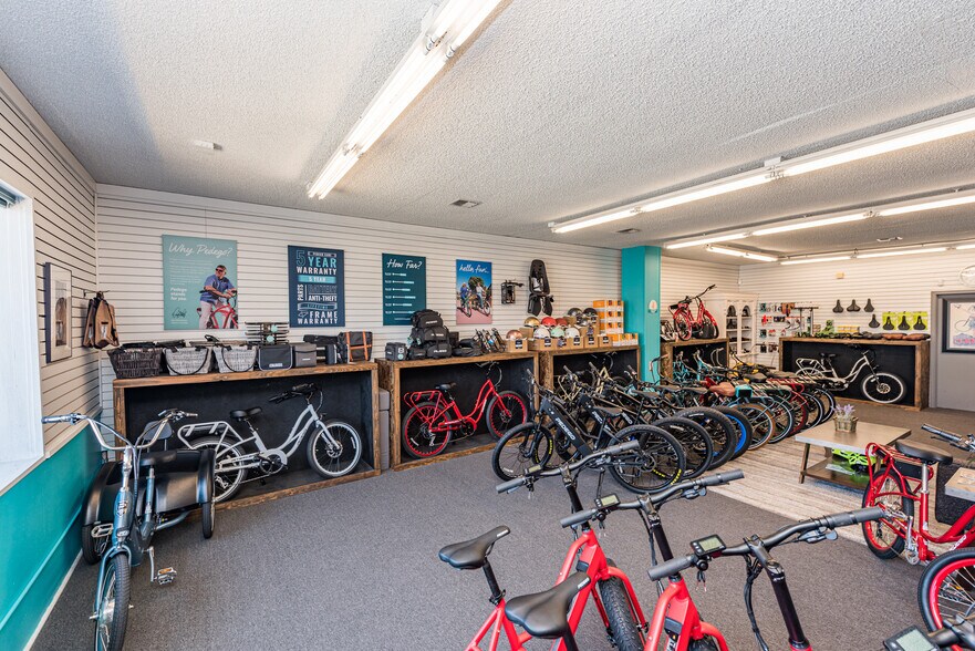 More Photos Of 213 E Washington St, Sequim Storefront Retail Office For Sale