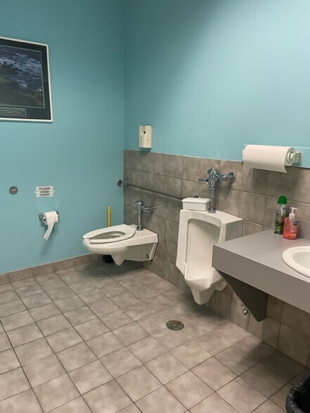 More Photos Of 100 Everett Ave, Chelsea Office For Sale