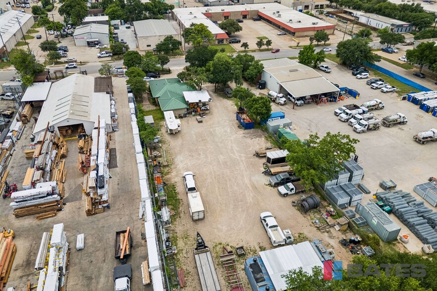 More Photos Of 2659 Lombardy Ln, Dallas Warehouse For Lease