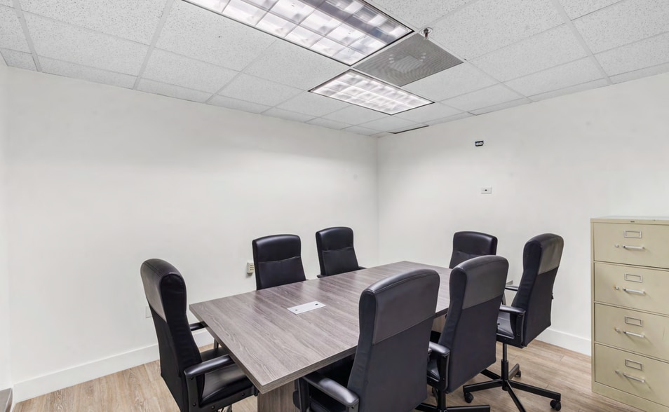 More Photos Of 66-68 W Flagler St, Miami Loft Creative Space For Sale
