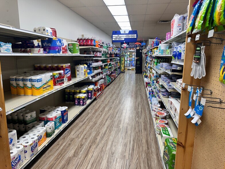 More Photos Of 104 W Madison St, Gibsonburg General Retail For Sale