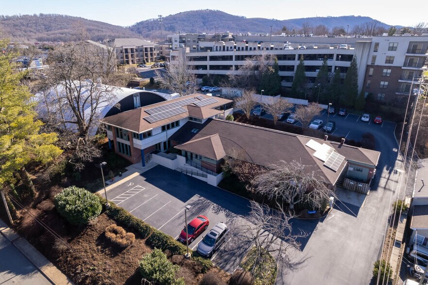 More Photos Of 1140 E Market St, Charlottesville Office For Lease