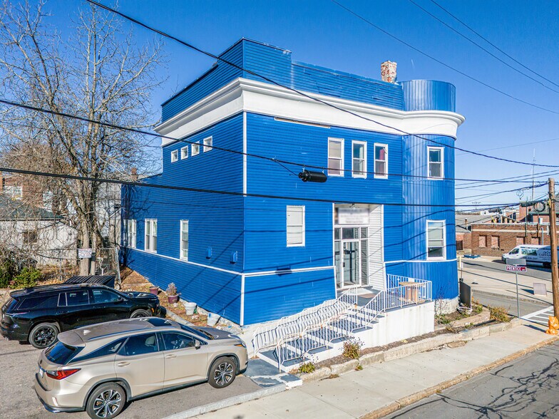 Primary Photo Of 29 Spruce St, Milford Religious Facility For Sale