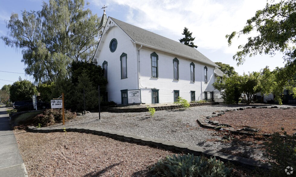 More Photos Of 300 E Main St, Molalla Religious Facility For Sale