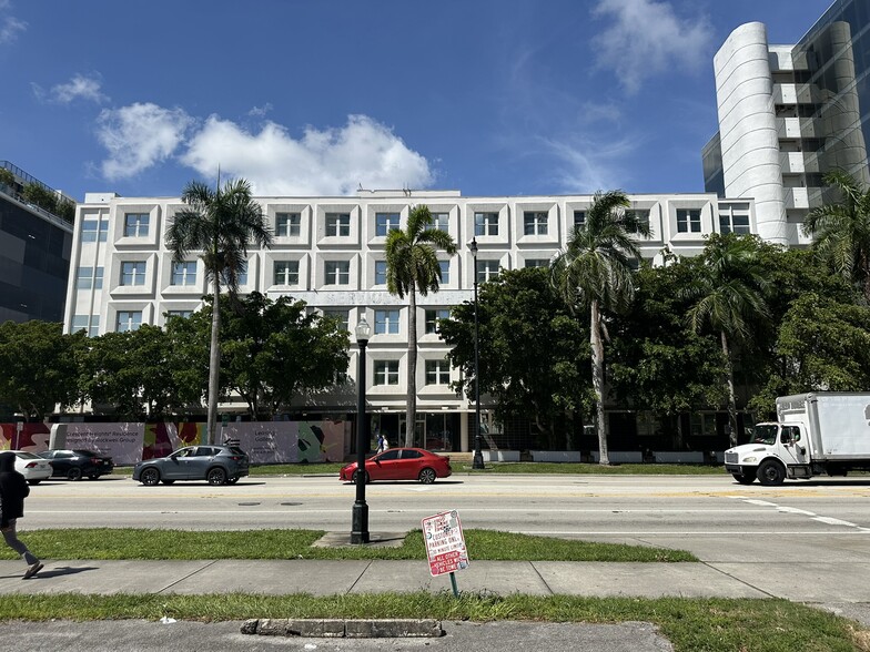 Primary Photo Of 3000 Biscayne Blvd, Miami Medical For Lease