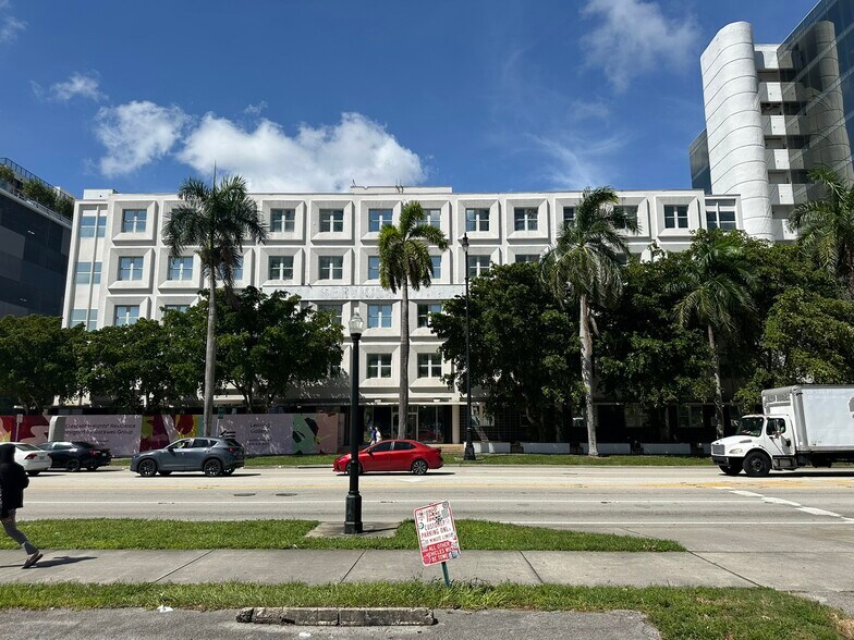 Primary Photo Of 3000 Biscayne Blvd, Miami Medical For Lease