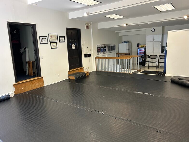More Photos Of 35 Belden Pl, Montclair Loft Creative Space For Sale