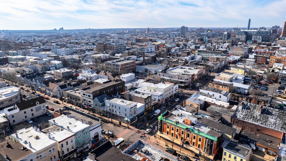 More Photos Of , Newark Unknown For Sale