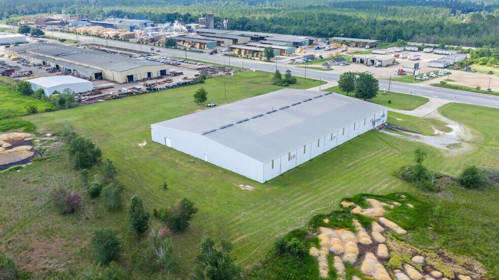 More Photos Of 1457 E Parker St, Baxley Manufacturing For Sale