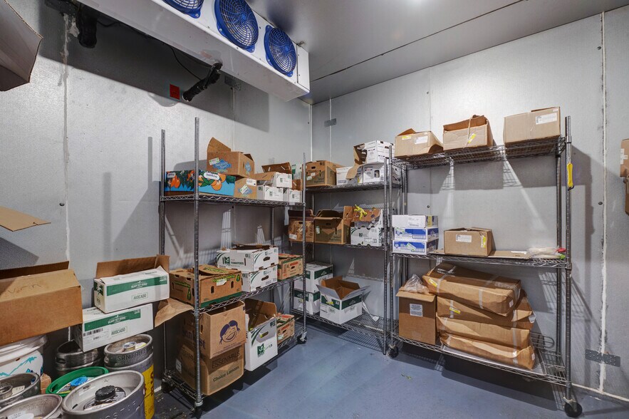 More Photos Of 8032 4th St NW, Albuquerque Restaurant For Sale