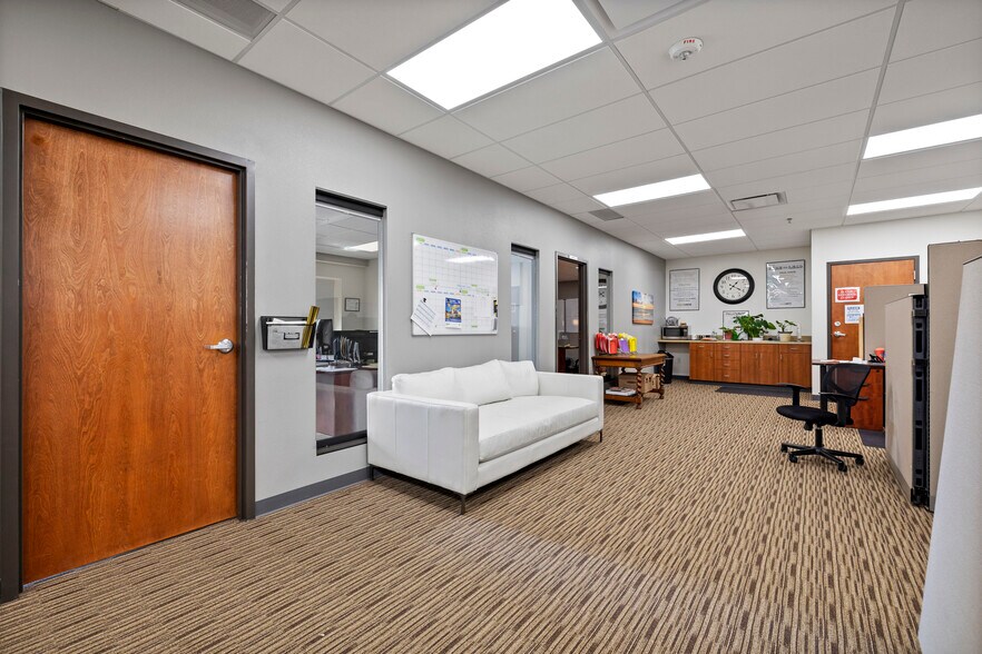 More Photos Of 2026-2027 Bear Mountain Dr, Fort Collins Research And Development For Sale