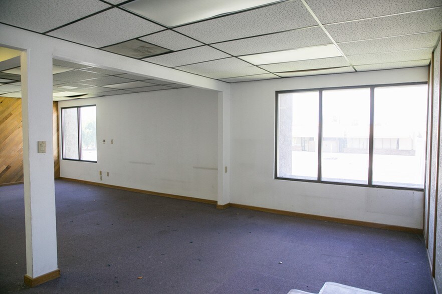 More Photos Of 165 E Southern Ave, Mesa Loft Creative Space For Lease