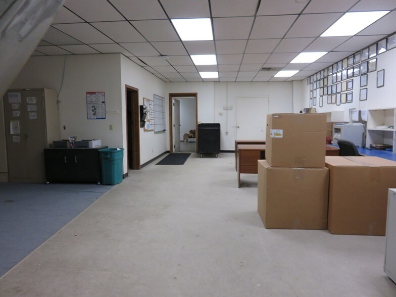 More Photos Of 123 1st St SE, Mason City Office For Lease