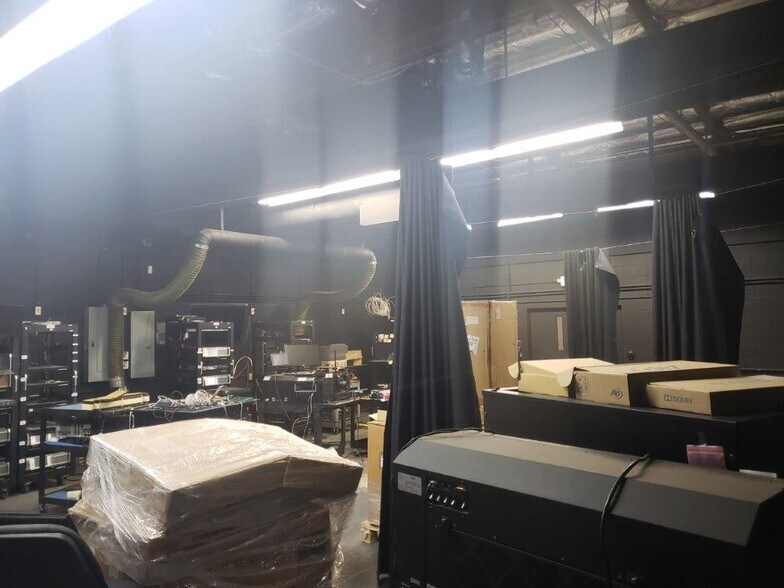 More Photos Of 1020 Chestnut St, Burbank Light Distribution For Lease