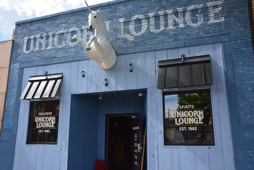 More Photos Of 327 E Grand River Ave, Lansing Storefront For Lease