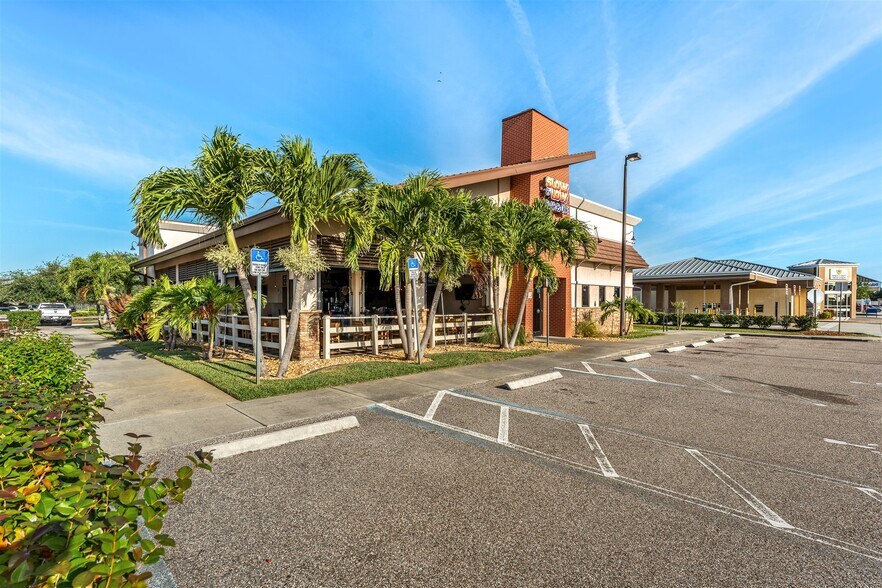 More Photos Of 5490 Stadium Pky, Melbourne Restaurant For Sale