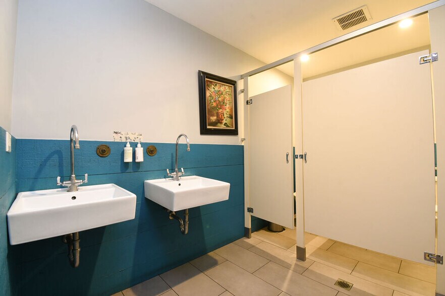 More Photos Of 2456 N California Ave, Chicago Storefront Retail Residential For Lease