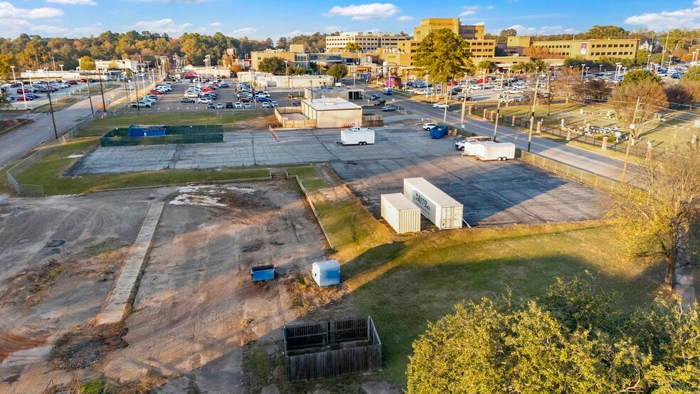 More Photos Of 500 Magrill st, Longview Loft Creative Space For Sale